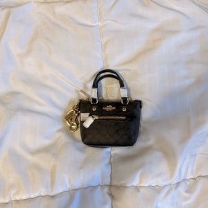 Coach signature mini purse✨